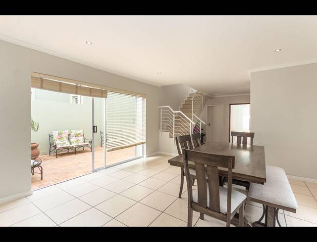 3 BEDROOM TOWNHOUSE RENTED IN BIG BAY